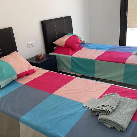 Housesleeps6-Pool-Beach-Garden-Solarium-Petok Оріуела Екстер'єр фото