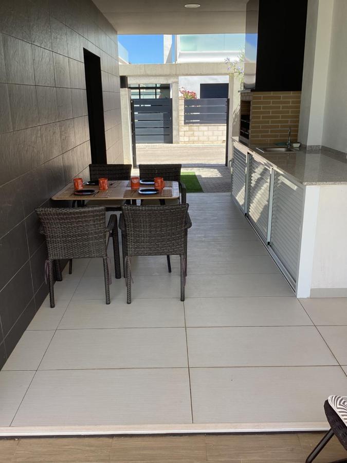 Housesleeps6-Pool-Beach-Garden-Solarium-Petok Оріуела Екстер'єр фото