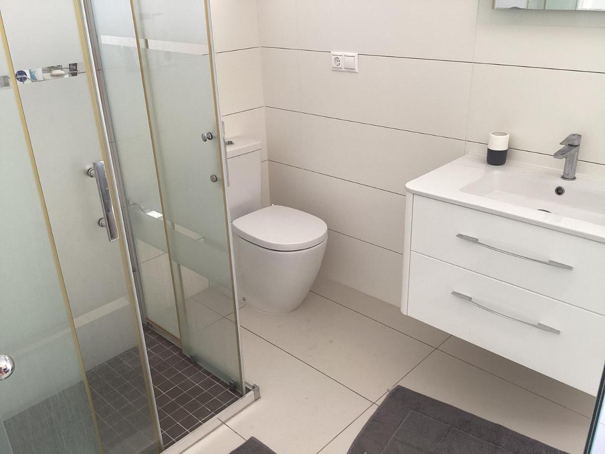 Housesleeps6-Pool-Beach-Garden-Solarium-Petok Оріуела Екстер'єр фото