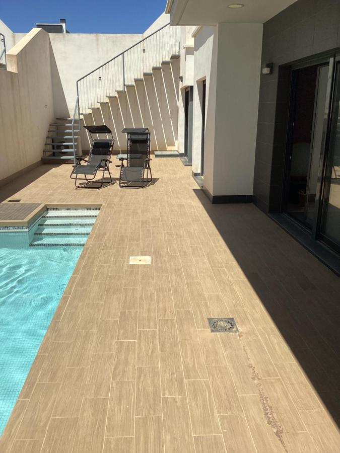 Housesleeps6-Pool-Beach-Garden-Solarium-Petok Оріуела Екстер'єр фото