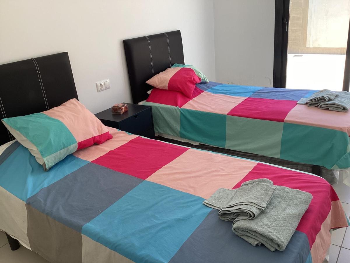 Housesleeps6-Pool-Beach-Garden-Solarium-Petok Оріуела Екстер'єр фото